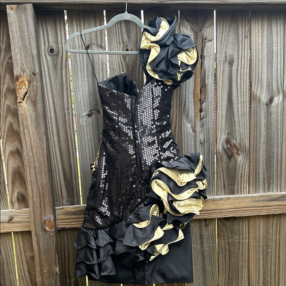 Vintage 1991 Alyce Designs Black and Gold Sequin Prom Dress with Ruffles - Picture 10 of 16